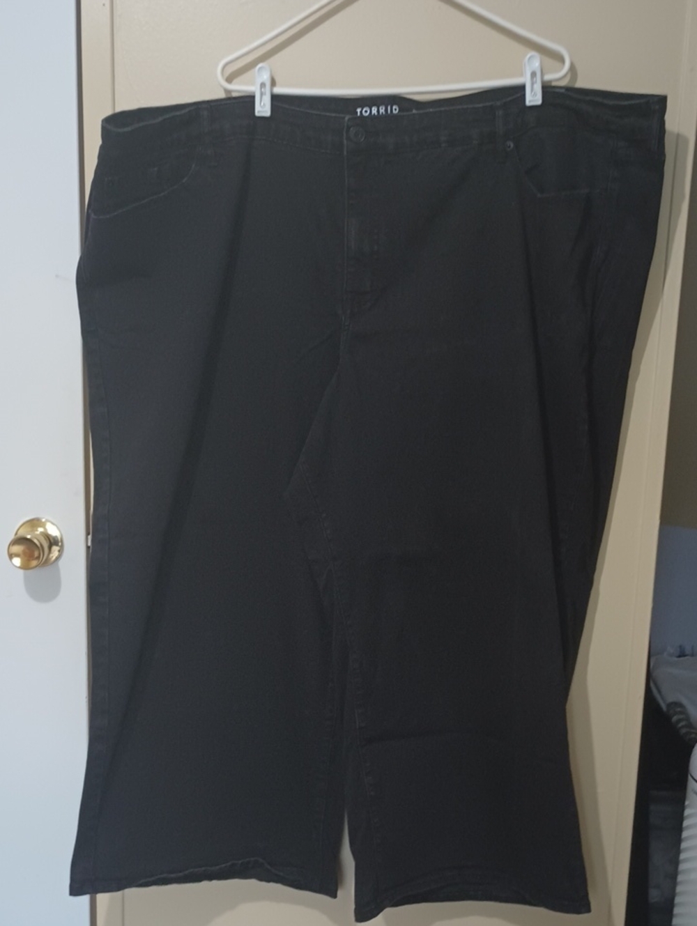 Torrid Black Women's Plus Size 30s Straight-Leg Chinos